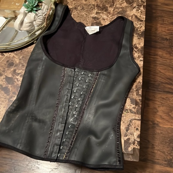 Annchery 🤩 - Picture 2 of 4